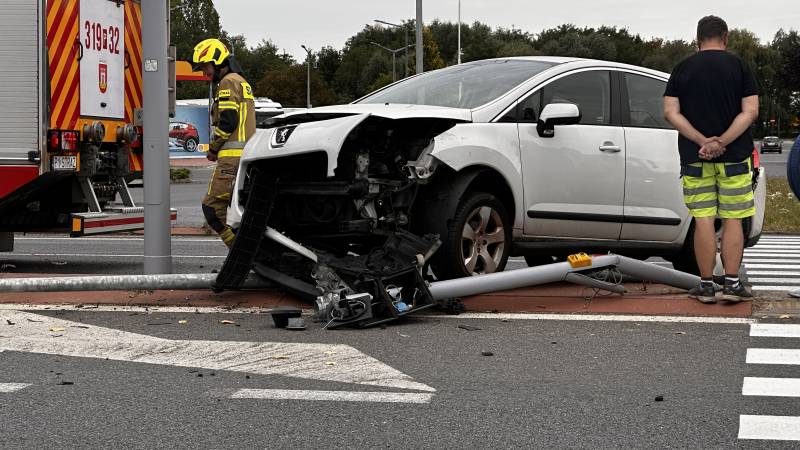 Zderzenie TIR-a z osobówką na DK92